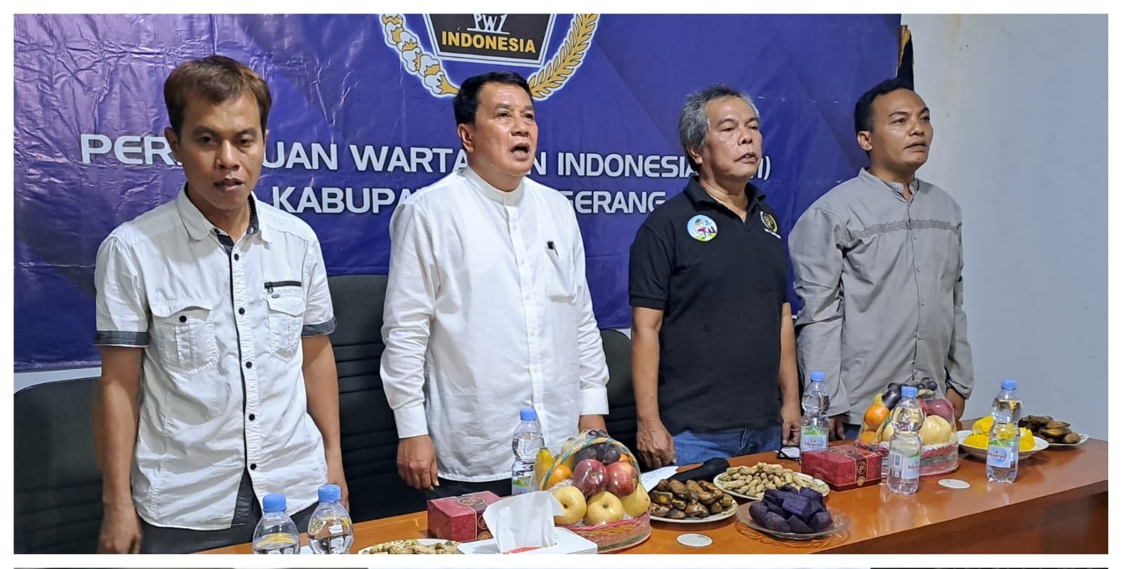 Volume Gedung PWI Kabupaten Tangerang Ditingkatkan, Sekda Maesyal Letakkan Batu Pertama