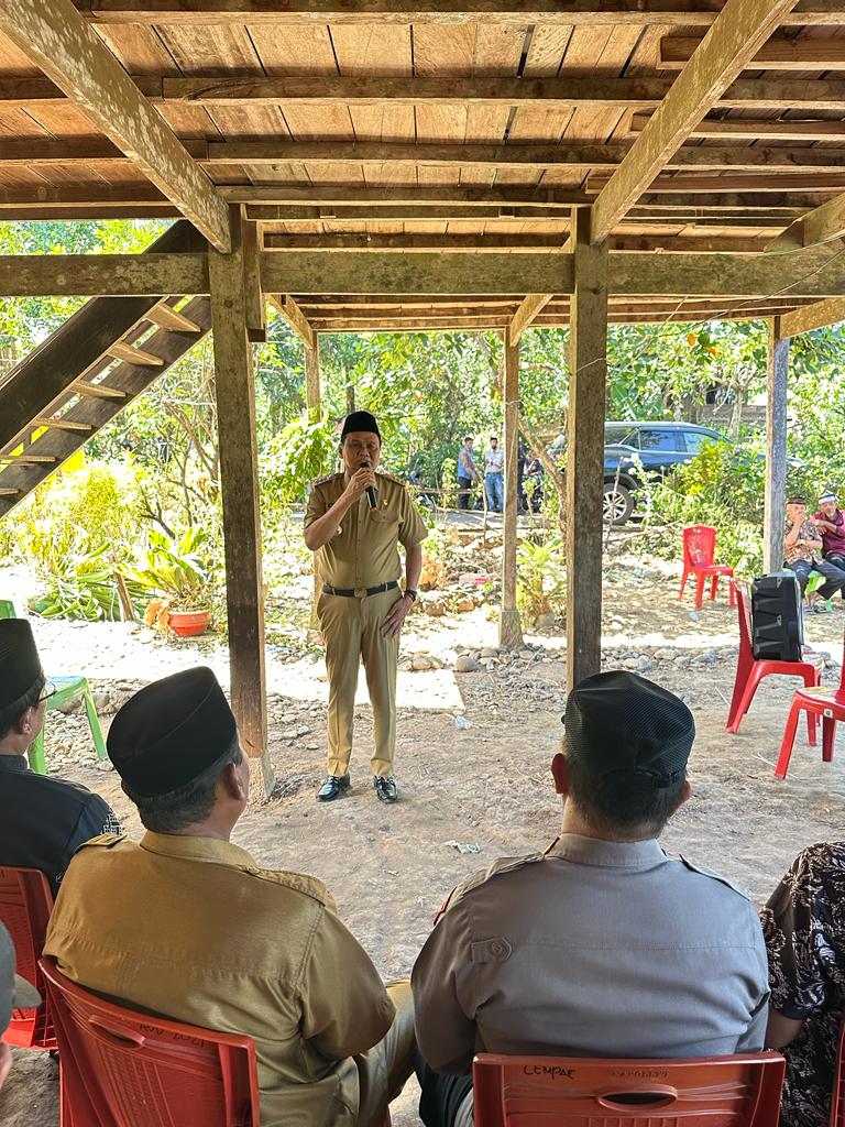 Tokoh Literasi Nasional Meninggal Dijakarta : Bupati Barru Melayat Dirumah Duka Di Ulo Tanete Riaja
